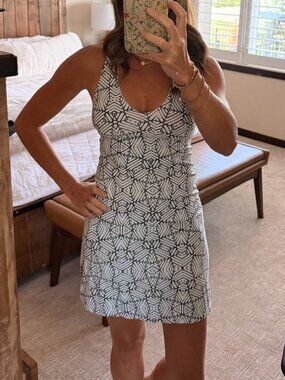 Carve Designs Dress size extra small with built in bra.